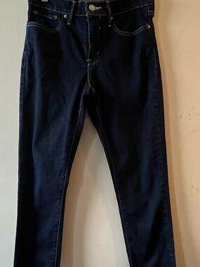 Levi's Women's Skinny Jeans in Dark Navy Blue